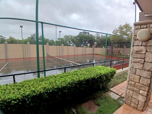 2 Bedroom Property for Sale in Lonehill Gauteng