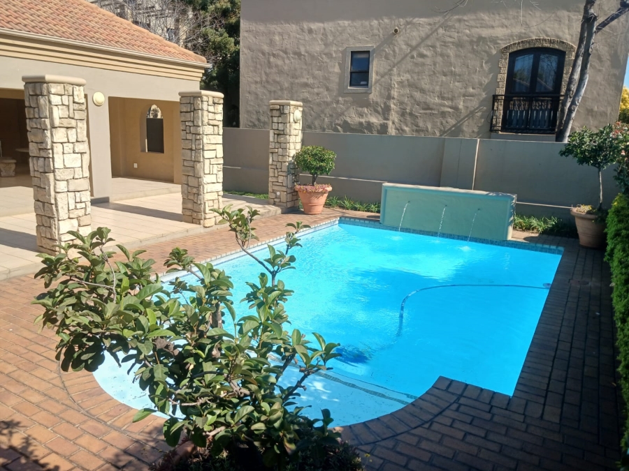 2 Bedroom Property for Sale in Lonehill Gauteng