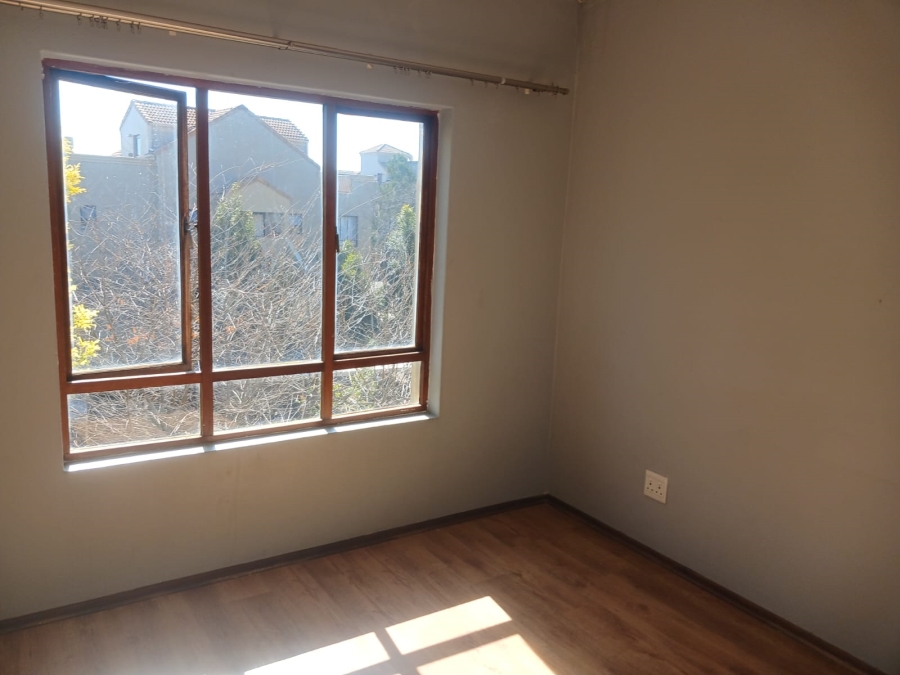 2 Bedroom Property for Sale in Lonehill Gauteng