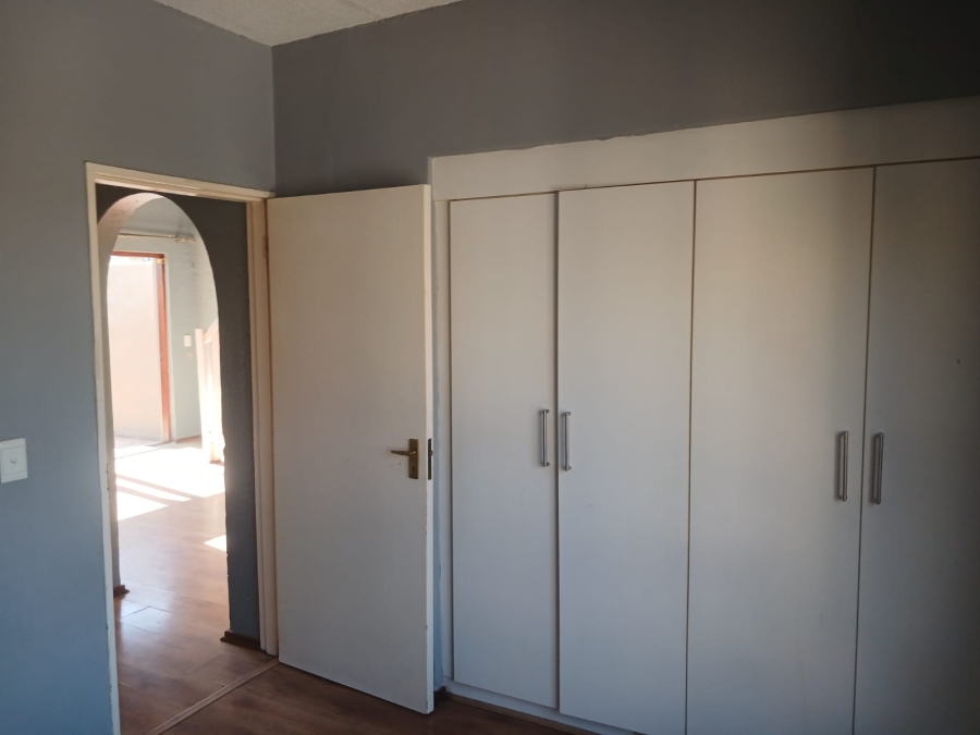 2 Bedroom Property for Sale in Lonehill Gauteng