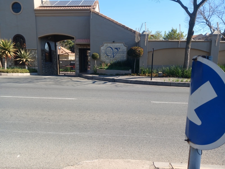 2 Bedroom Property for Sale in Lonehill Gauteng