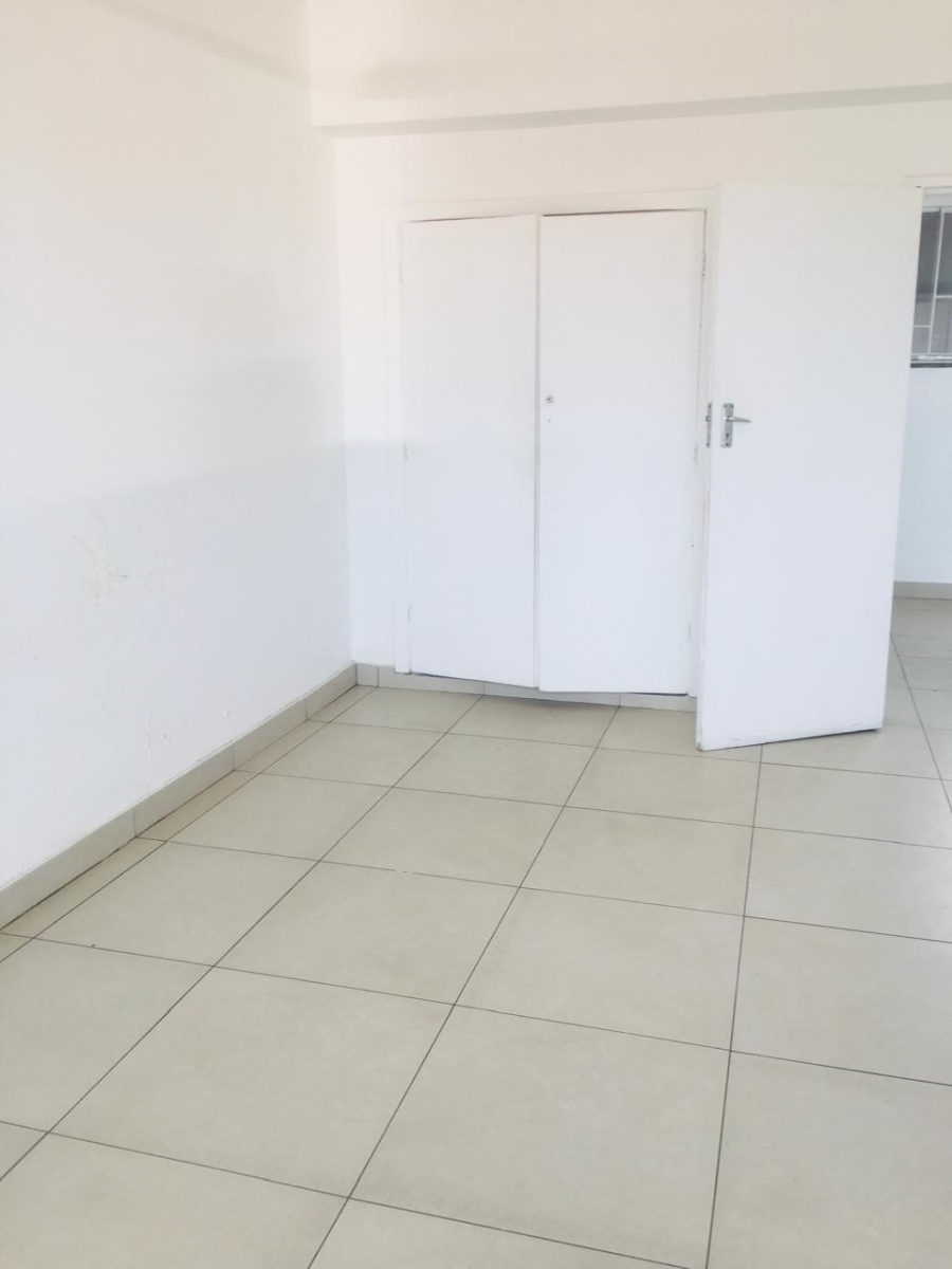 To Let 1 Bedroom Property for Rent in Norwood Gauteng