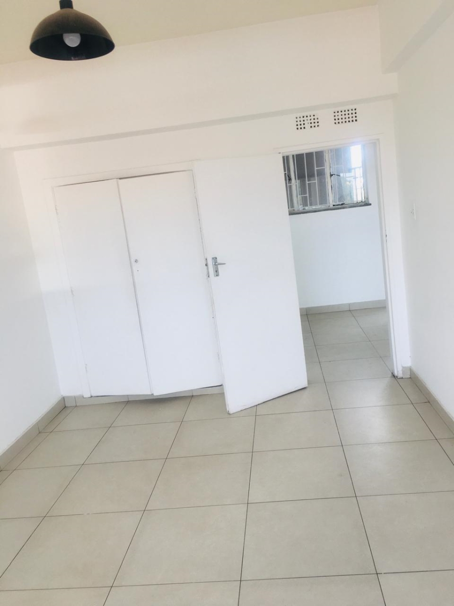 To Let 1 Bedroom Property for Rent in Norwood Gauteng