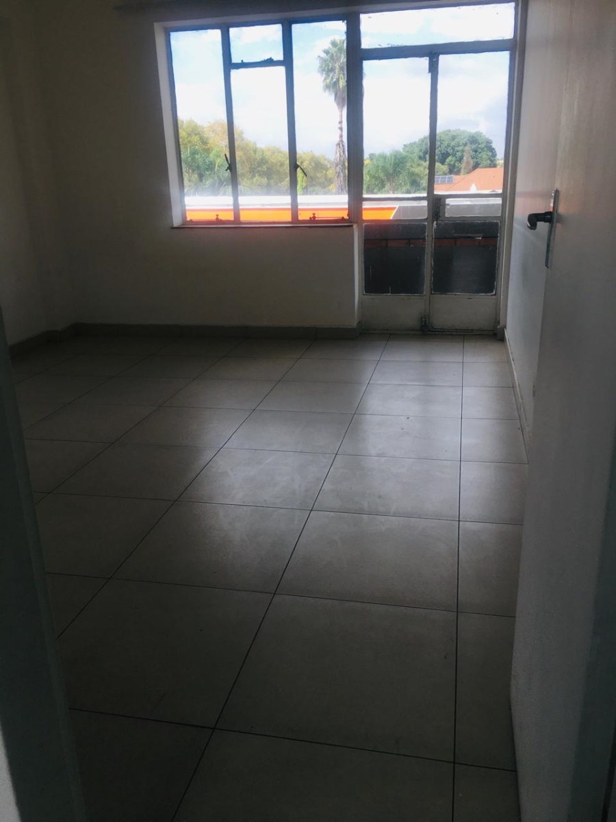 To Let 1 Bedroom Property for Rent in Norwood Gauteng