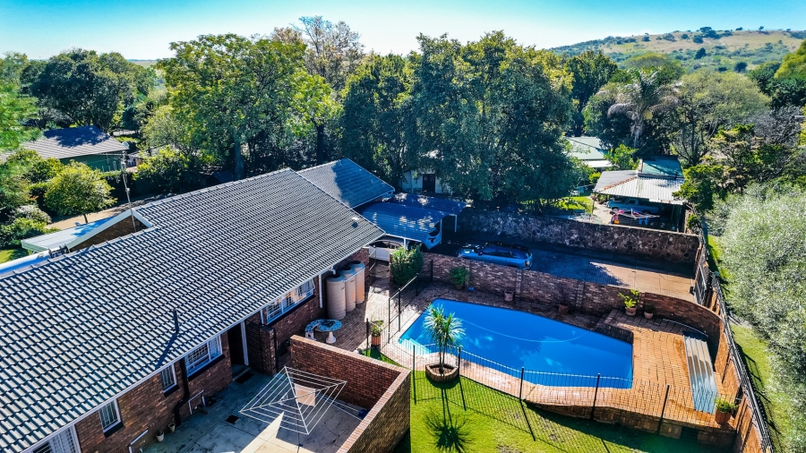 5 Bedroom Property for Sale in Irene Proper Security Estate Gauteng