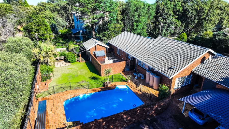 5 Bedroom Property for Sale in Irene Proper Security Estate Gauteng