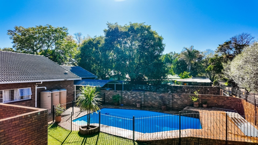 5 Bedroom Property for Sale in Irene Proper Security Estate Gauteng