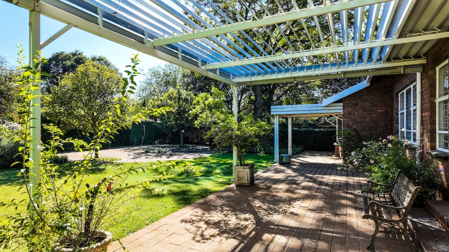 5 Bedroom Property for Sale in Irene Proper Security Estate Gauteng