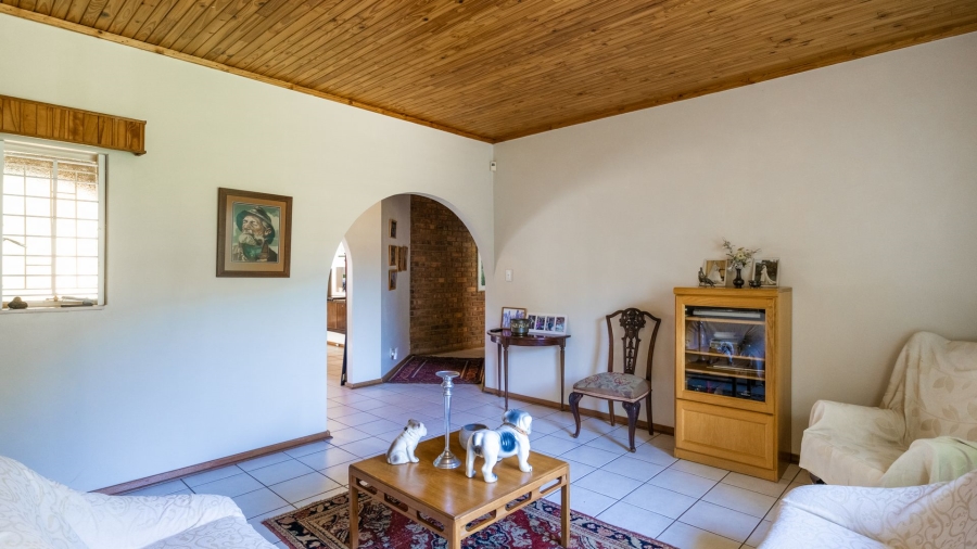 5 Bedroom Property for Sale in Irene Proper Security Estate Gauteng
