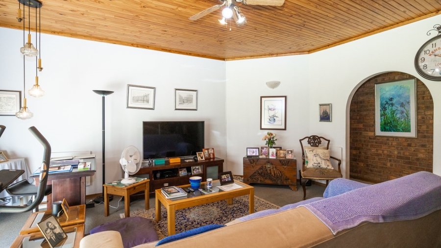 5 Bedroom Property for Sale in Irene Proper Security Estate Gauteng