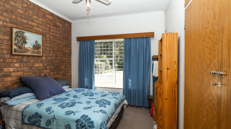 5 Bedroom Property for Sale in Irene Proper Security Estate Gauteng
