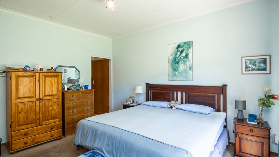 5 Bedroom Property for Sale in Irene Proper Security Estate Gauteng