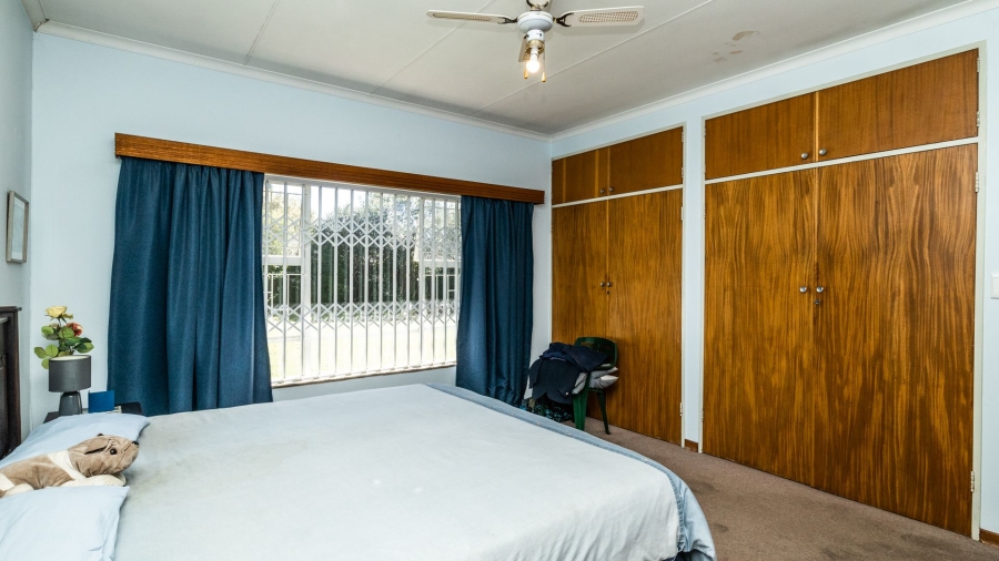 5 Bedroom Property for Sale in Irene Proper Security Estate Gauteng