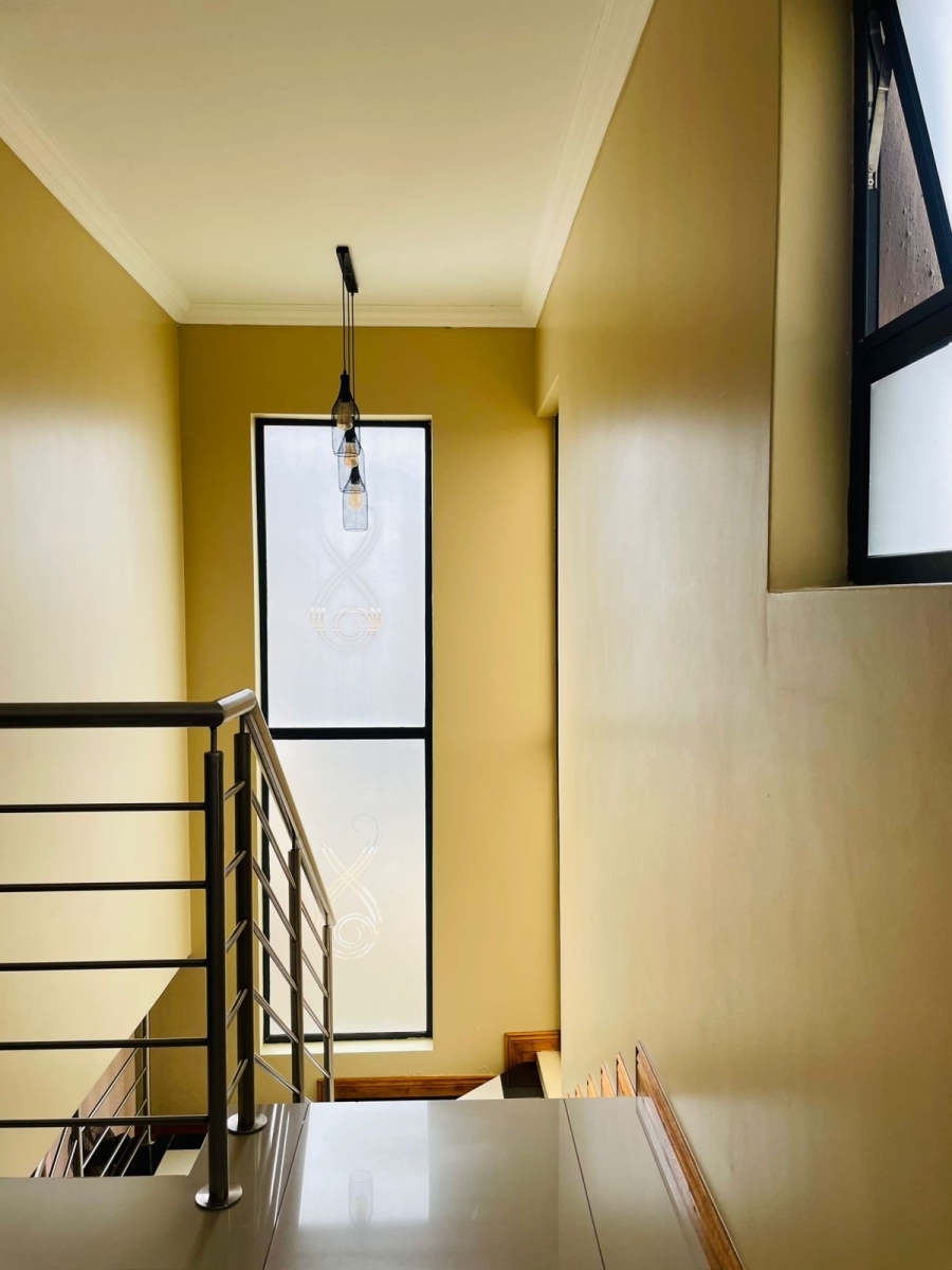 4 Bedroom Property for Sale in Wildtuinpark Gauteng