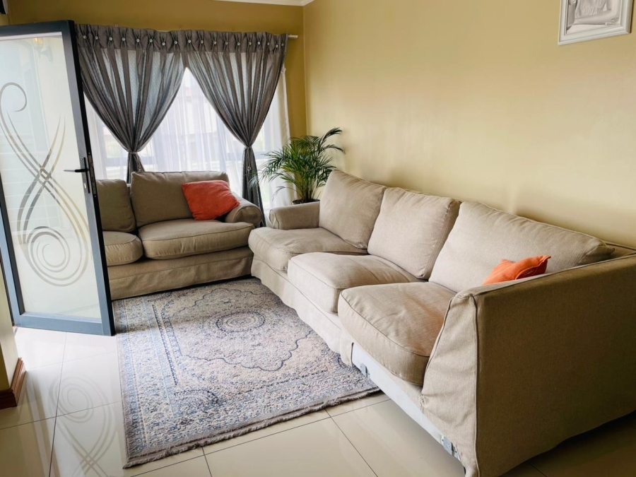4 Bedroom Property for Sale in Wildtuinpark Gauteng