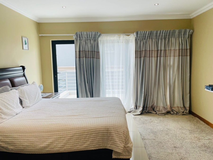 4 Bedroom Property for Sale in Wildtuinpark Gauteng