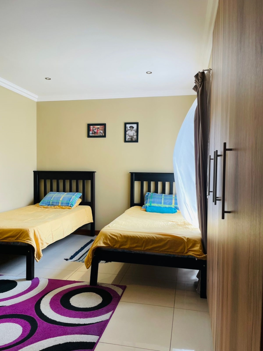 4 Bedroom Property for Sale in Wildtuinpark Gauteng
