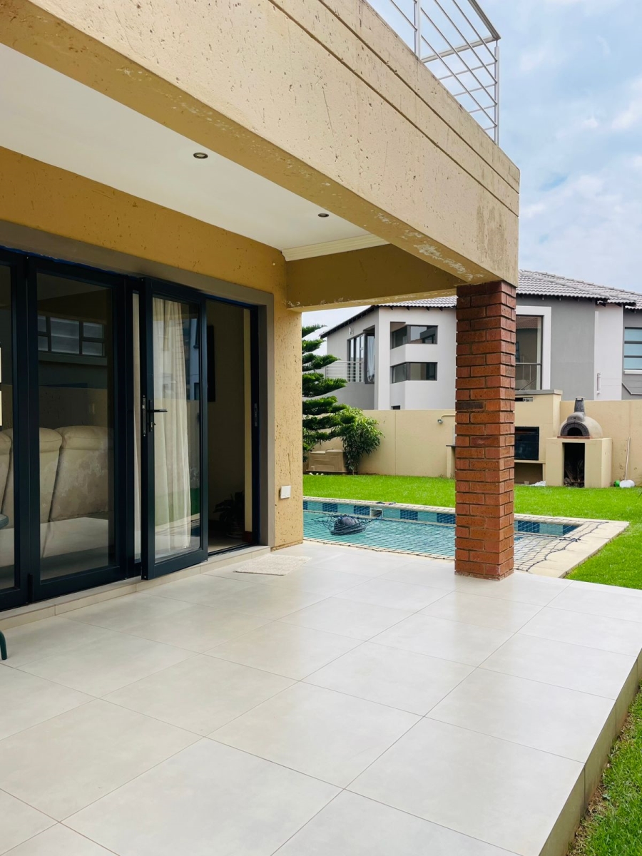 4 Bedroom Property for Sale in Wildtuinpark Gauteng