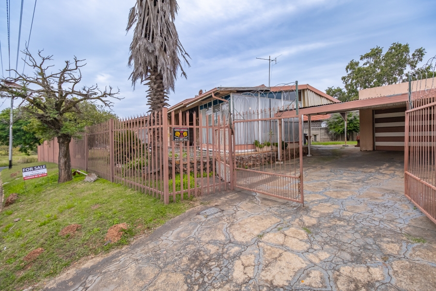 3 Bedroom Property for Sale in Quellerie Park Gauteng