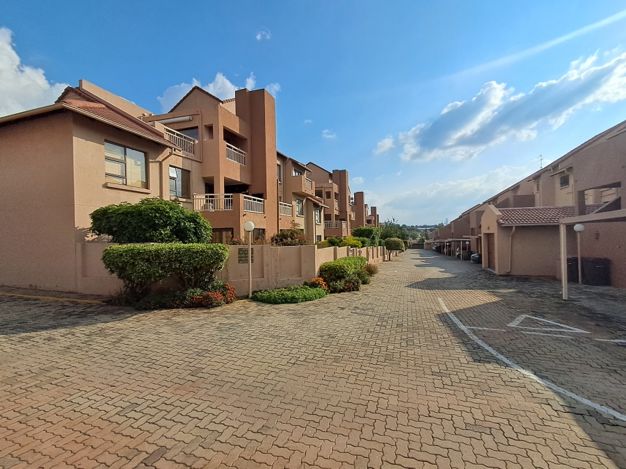 3 Bedroom Property for Sale in Bedford Gardens Gauteng