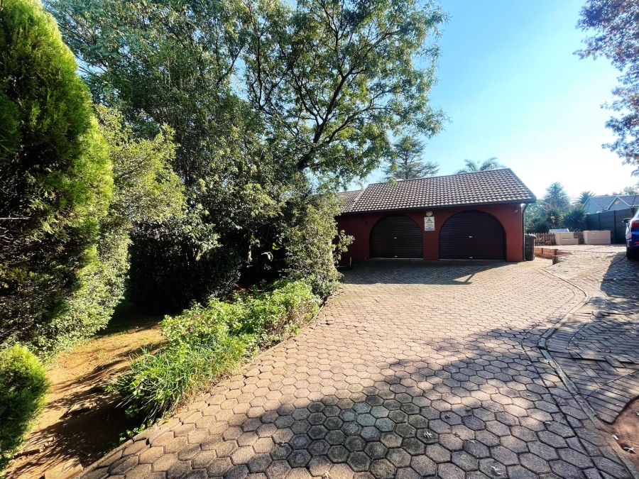 4 Bedroom Property for Sale in Breaunanda Gauteng