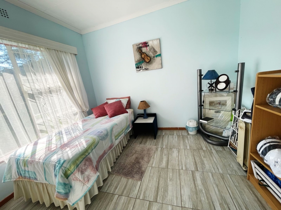 4 Bedroom Property for Sale in Breaunanda Gauteng