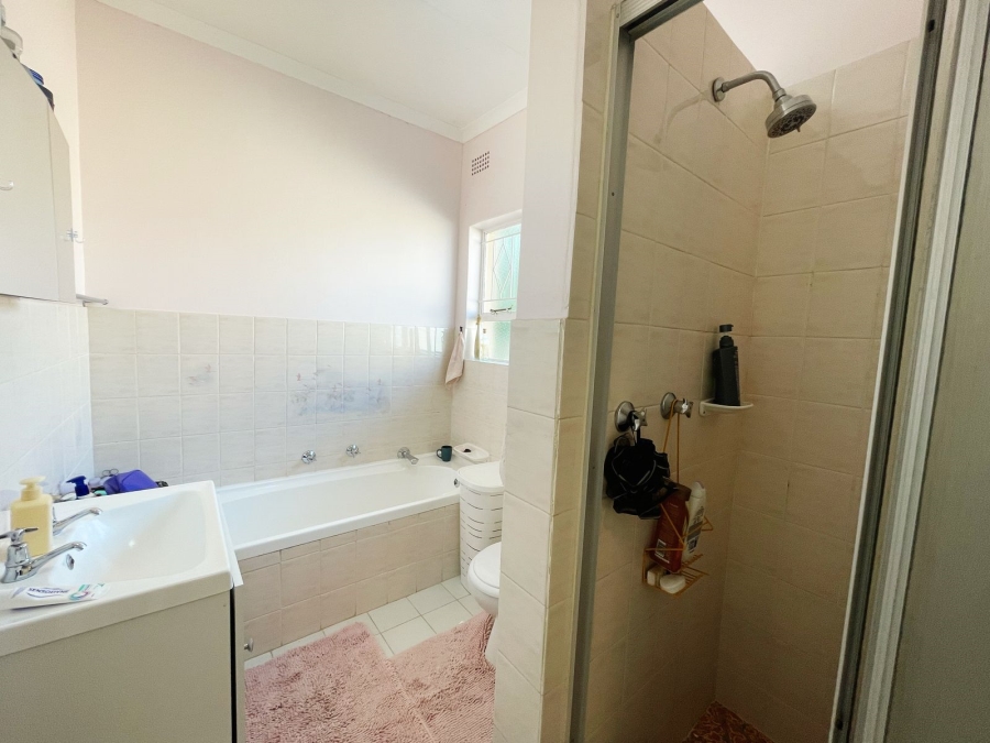 4 Bedroom Property for Sale in Breaunanda Gauteng