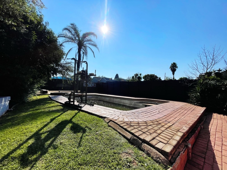 4 Bedroom Property for Sale in Breaunanda Gauteng