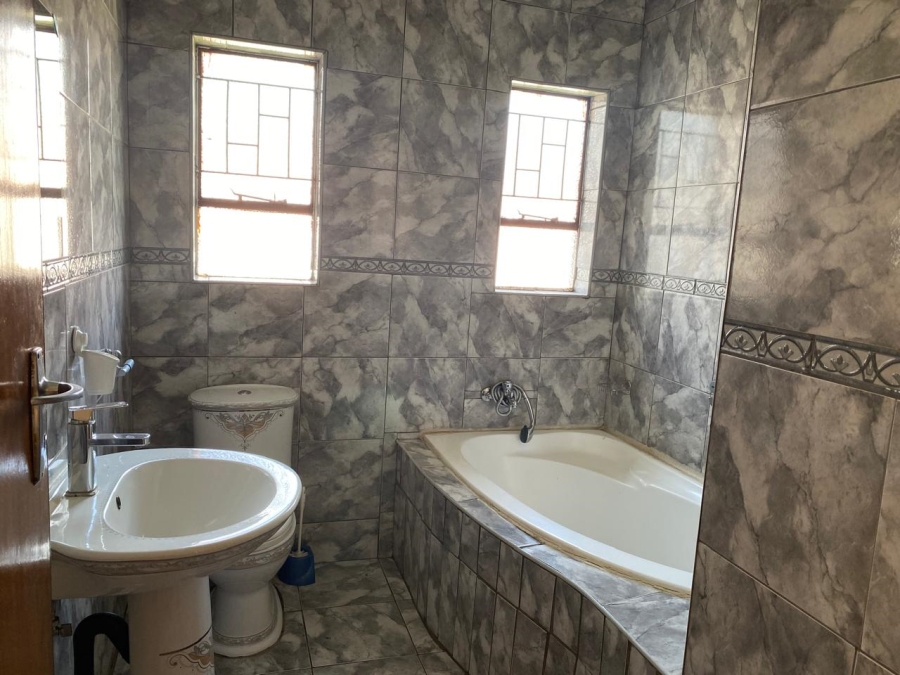 4 Bedroom Property for Sale in Birch Acres Gauteng