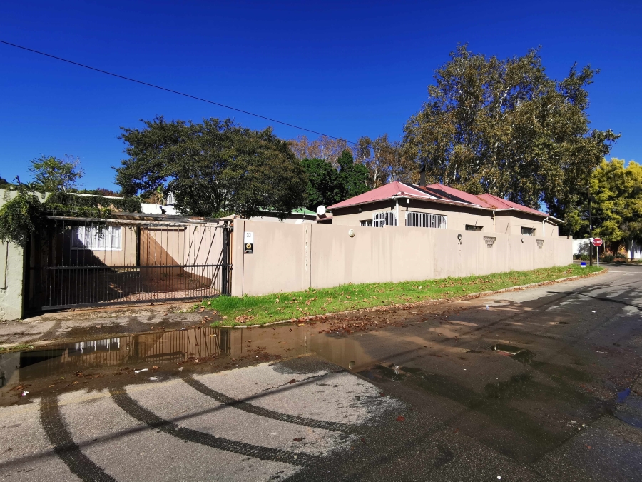 3 Bedroom Property for Sale in Orange Grove Gauteng