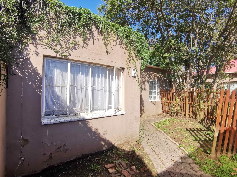 3 Bedroom Property for Sale in Orange Grove Gauteng