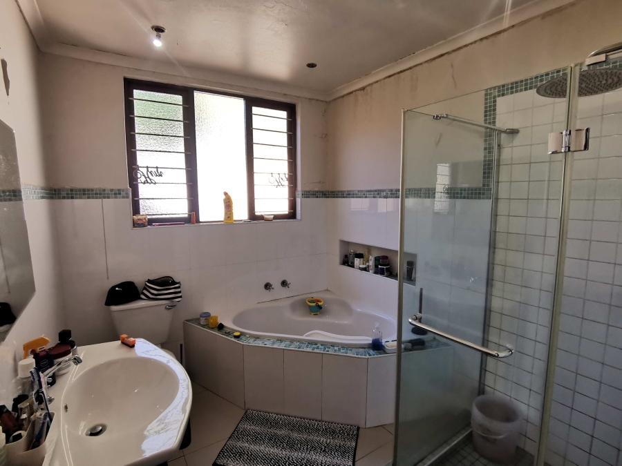 3 Bedroom Property for Sale in Orange Grove Gauteng