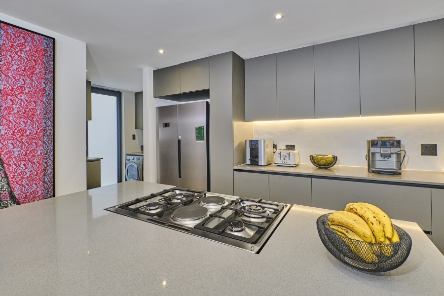4 Bedroom Property for Sale in Sandhurst Gauteng