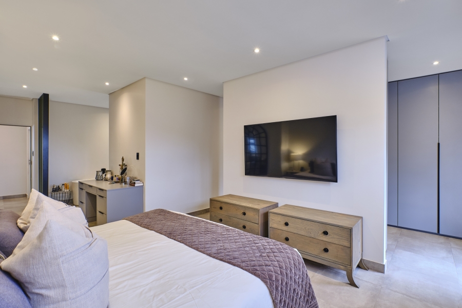 4 Bedroom Property for Sale in Sandhurst Gauteng
