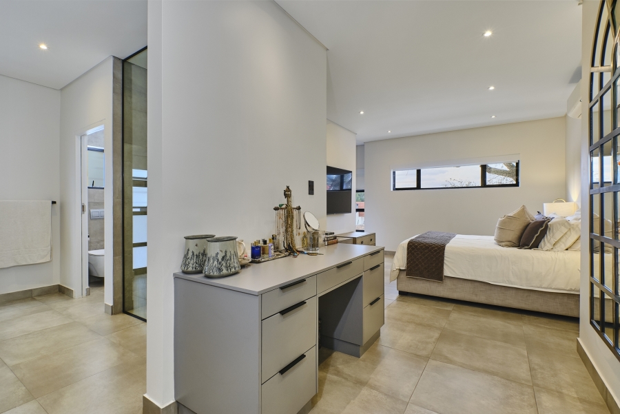 4 Bedroom Property for Sale in Sandhurst Gauteng