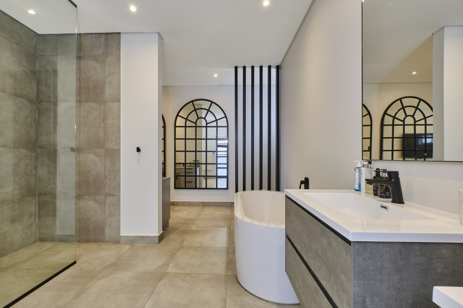 4 Bedroom Property for Sale in Sandhurst Gauteng