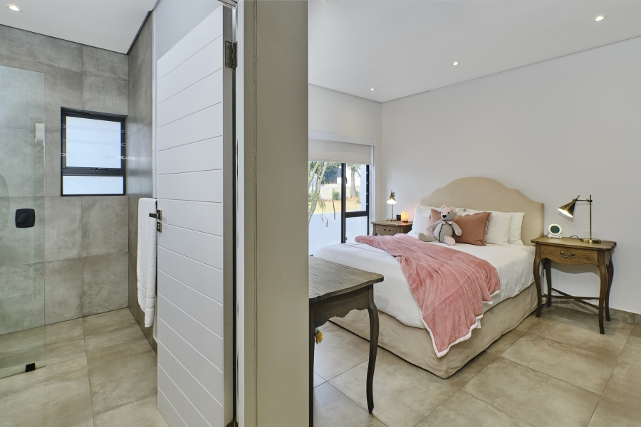 4 Bedroom Property for Sale in Sandhurst Gauteng