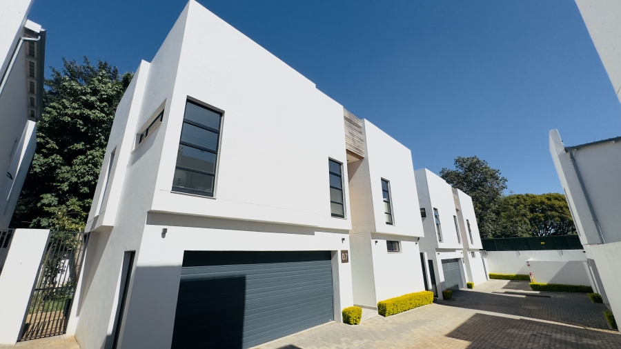 4 Bedroom Property for Sale in Sandhurst Gauteng
