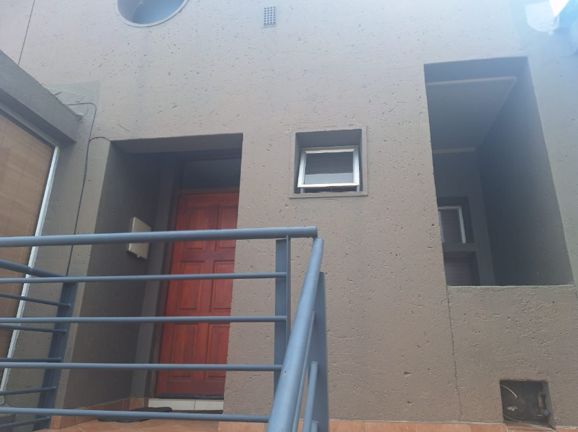 2 Bedroom Property for Sale in Houghton Estate Gauteng