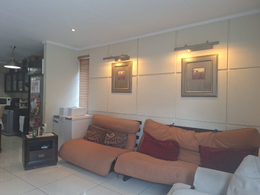 2 Bedroom Property for Sale in Houghton Estate Gauteng
