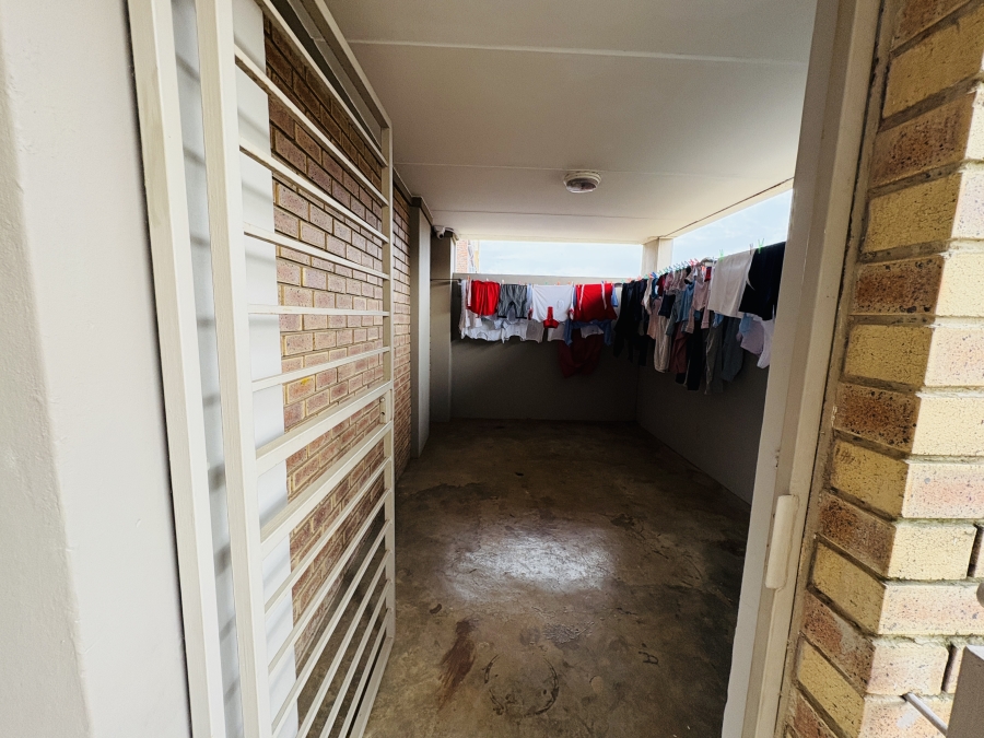 2 Bedroom Property for Sale in Pretoria North Gauteng