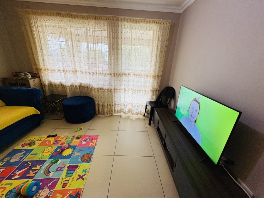 2 Bedroom Property for Sale in Pretoria North Gauteng