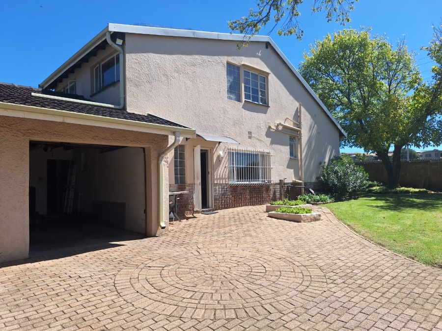 4 Bedroom Property for Sale in Eastleigh Gauteng