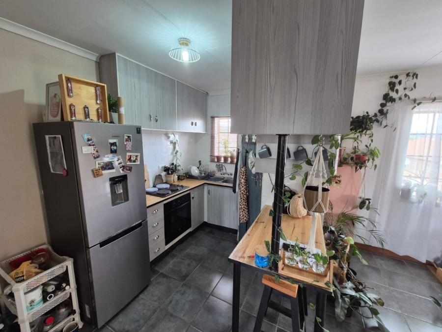 2 Bedroom Property for Sale in Annlin Gauteng