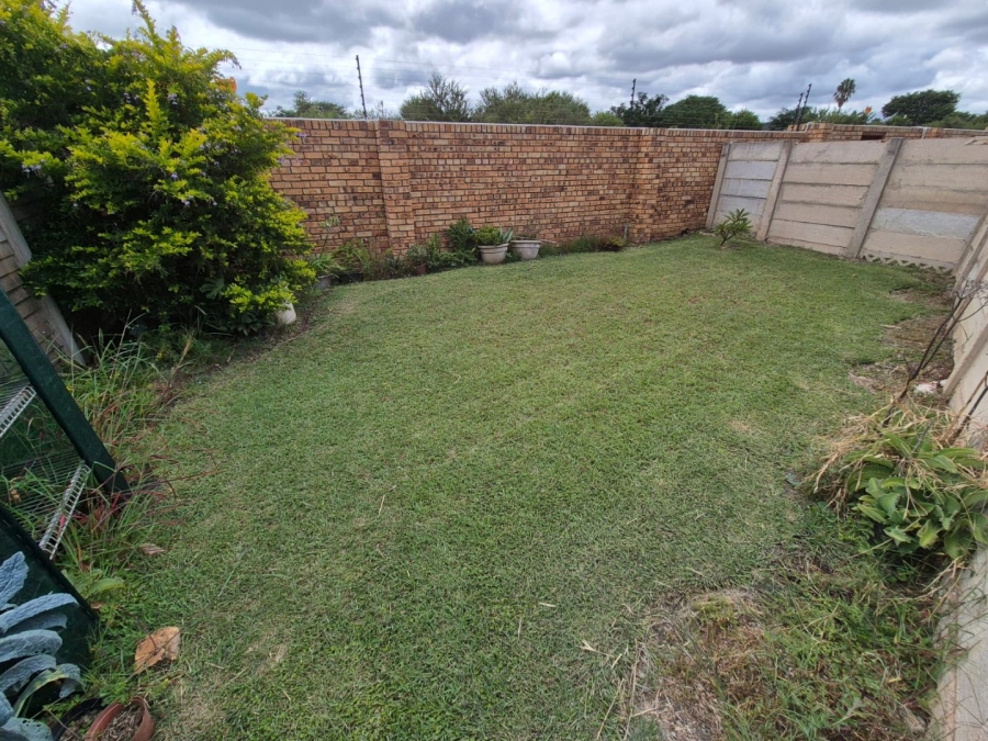 2 Bedroom Property for Sale in Annlin Gauteng