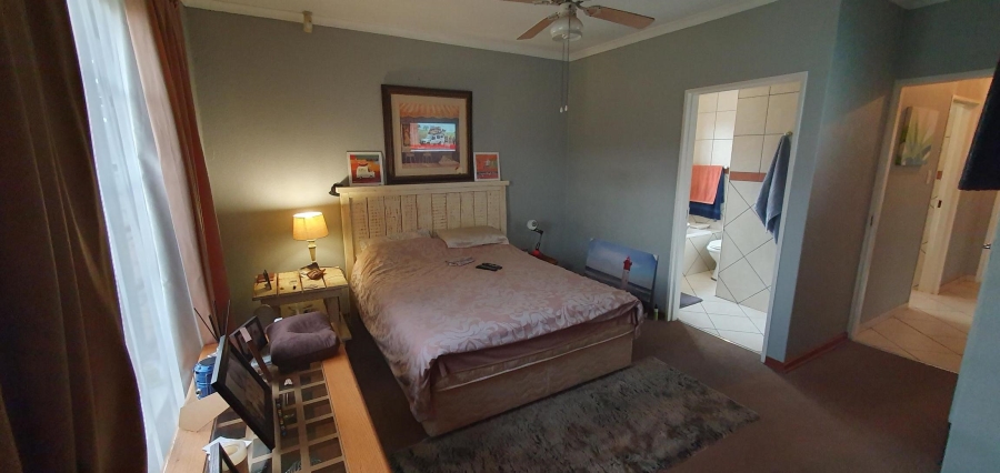 3 Bedroom Property for Sale in New Market Park Gauteng
