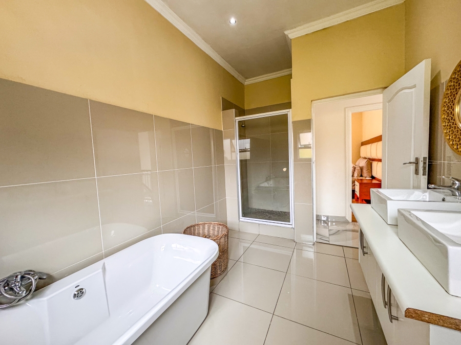 4 Bedroom Property for Sale in Willow Acres Gauteng