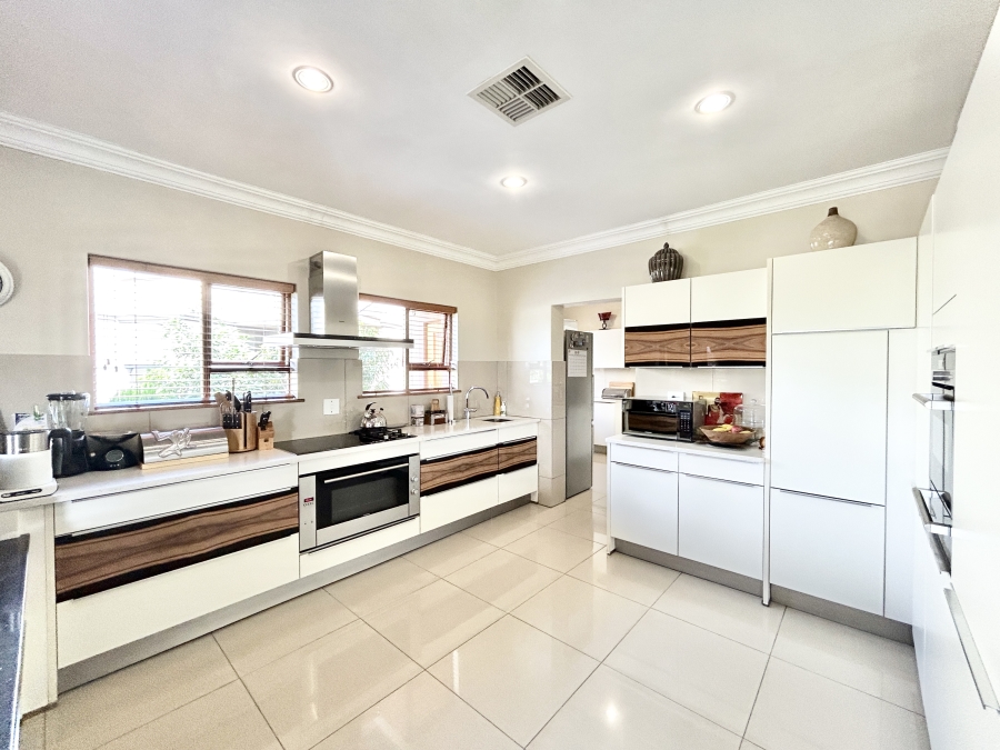 6 Bedroom Property for Sale in Blue Valley Golf Estate Gauteng