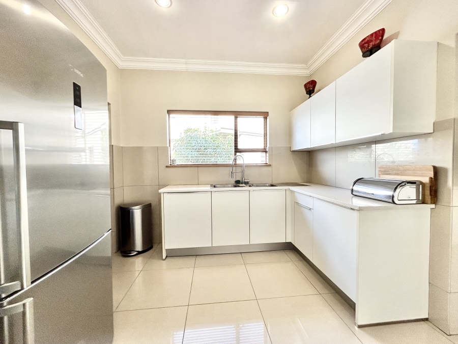 6 Bedroom Property for Sale in Blue Valley Golf Estate Gauteng