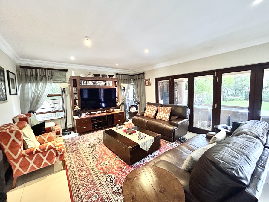 6 Bedroom Property for Sale in Blue Valley Golf Estate Gauteng